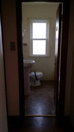 Building Photo - 2 Bedroom Single Family