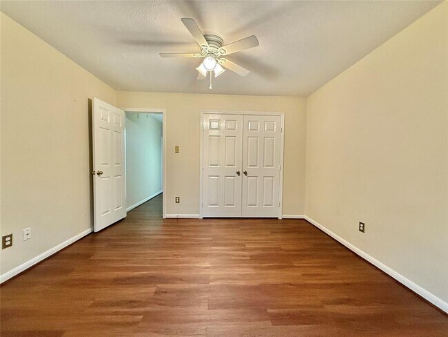 Building Photo - 105 S Spiral Vine Cir