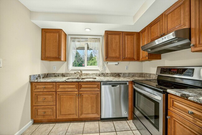 Building Photo - Unfurnished Light-Filled, Beautifully Updated 3-Bedroom Home in Jacksonville