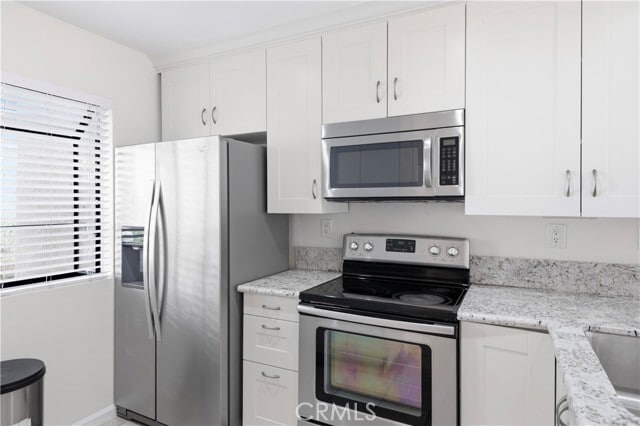 Building Photo - 252 Pineview