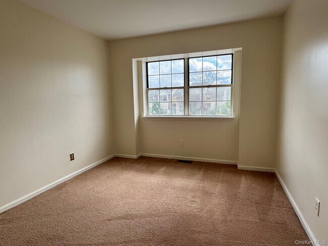 Building Photo - 47 Brick Pond Rd