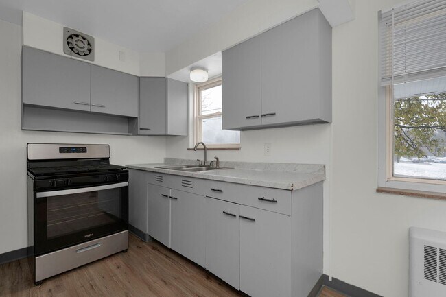 Building Photo - Green Twp- Cozy 2 Bed 1 Bath