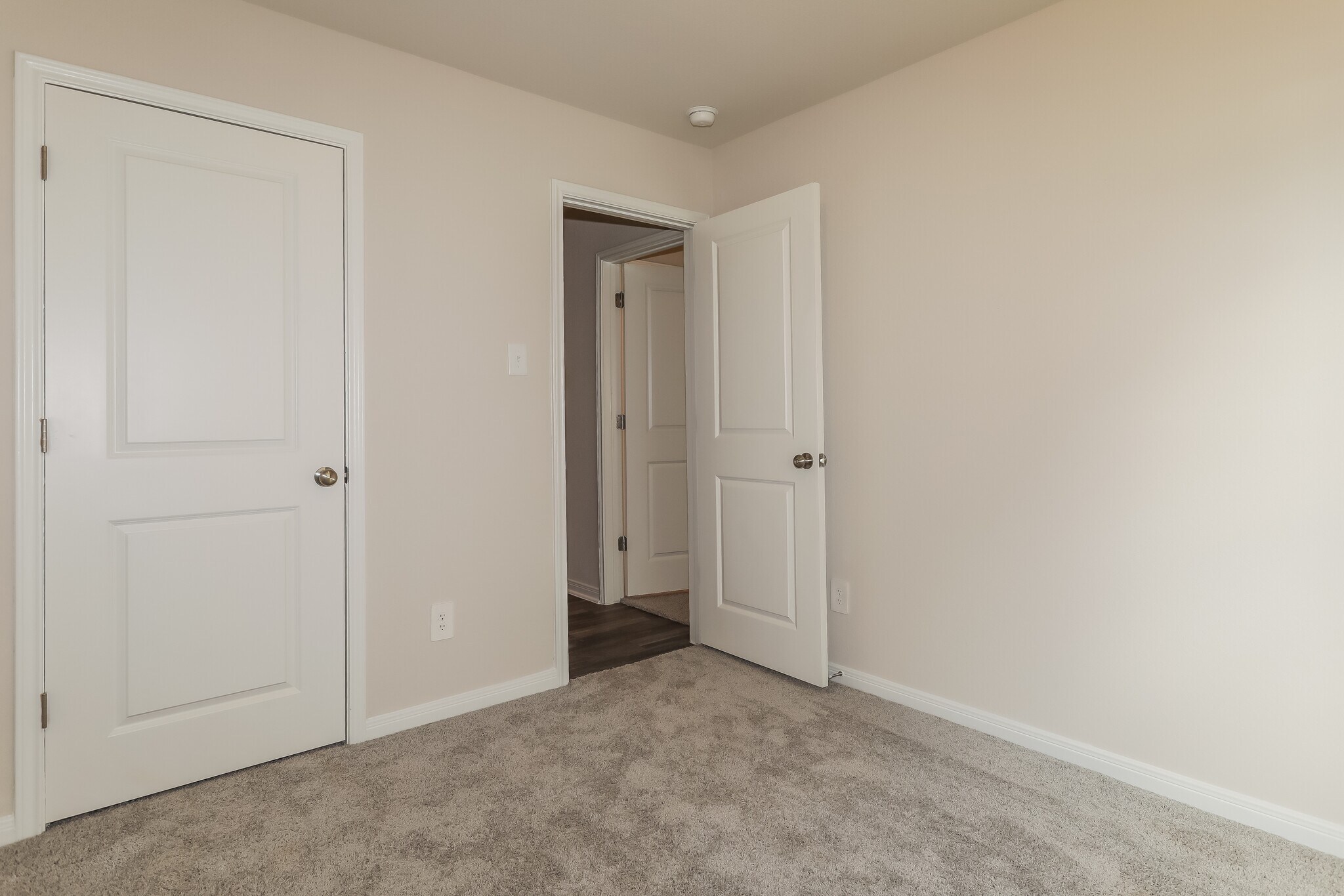 Building Photo - 14211 Green Wing Cir