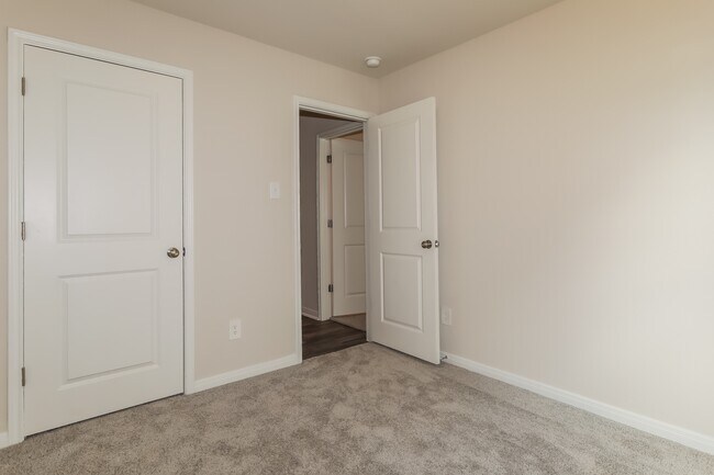 Building Photo - 13011 S Green Wing Cir