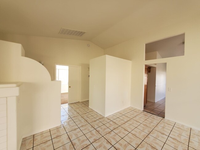 Building Photo - 2119 Raspberry Hill Rd