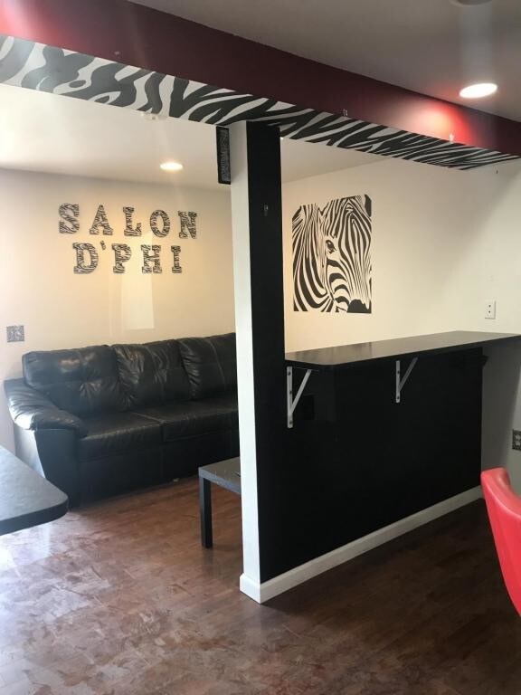 Building Photo - 212 State Road Unit B