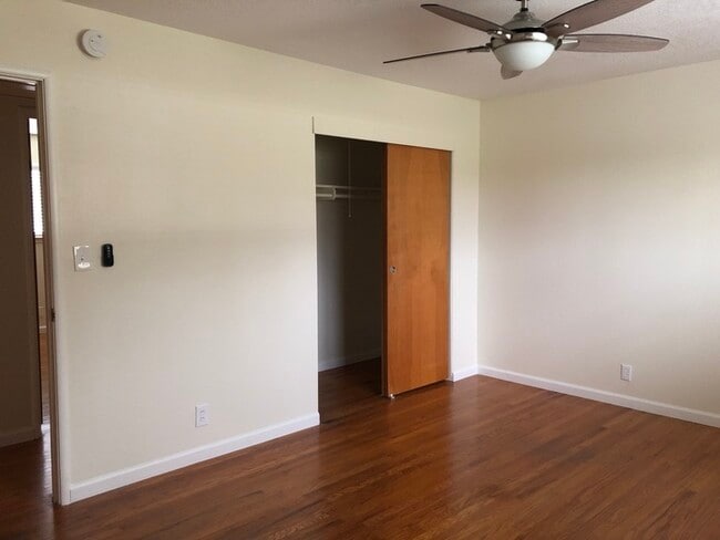 Building Photo - 9610 Sheldon Rd