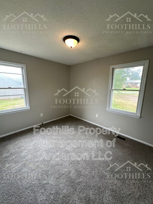 Building Photo - 122 Smith Dr