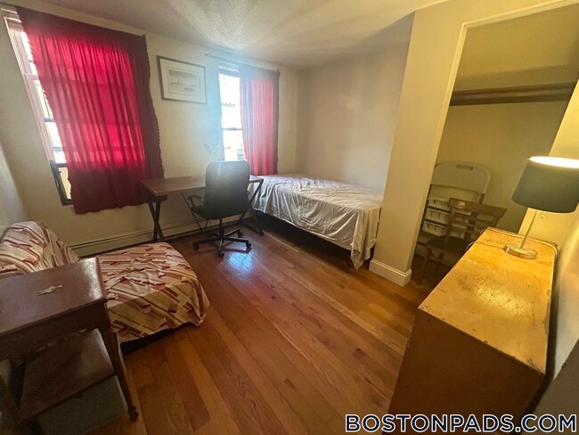 Building Photo - 2 Johnny Ct