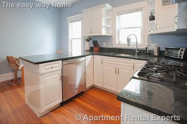 Building Photo - 50 Holyoke Rd