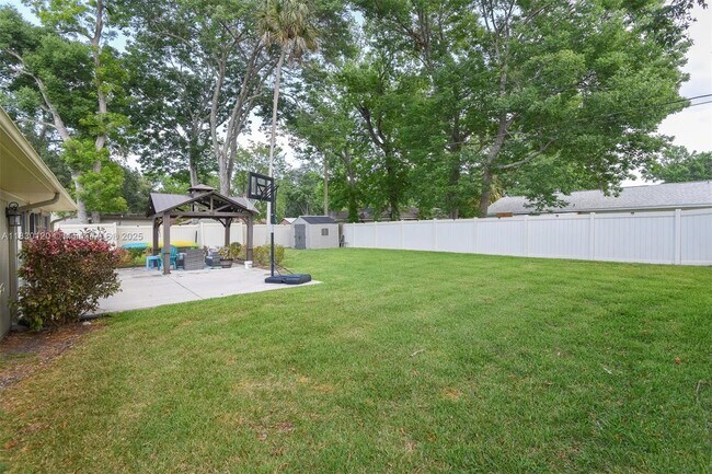 Building Photo - 781 Little Pine Dr