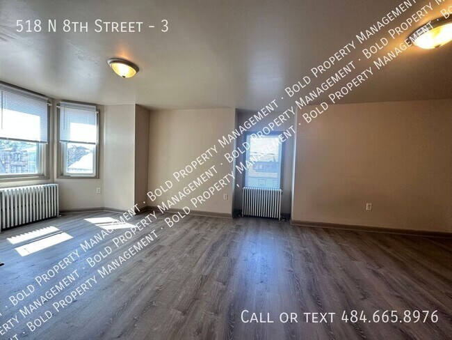 Building Photo - 518 N 8th St
