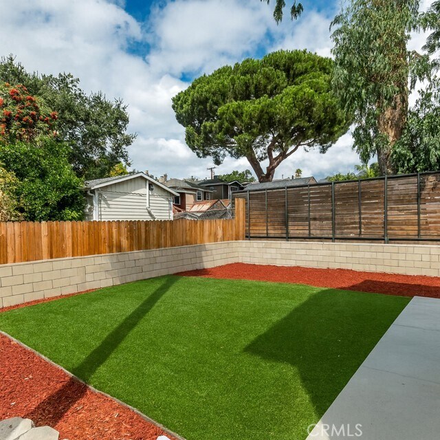 Building Photo - 4627 La Crescenta Ave