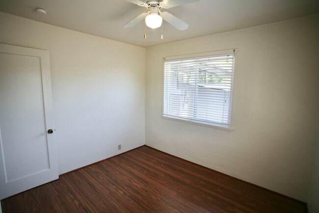 Building Photo - 3 Br that is a little bit country