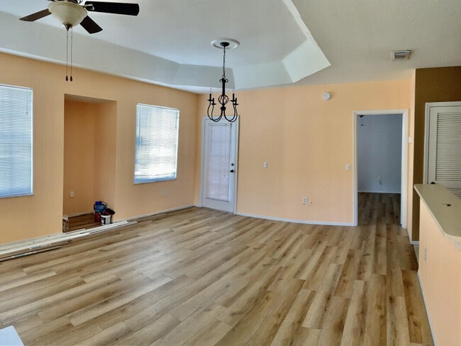 Building Photo - 1901 Belmont Pl