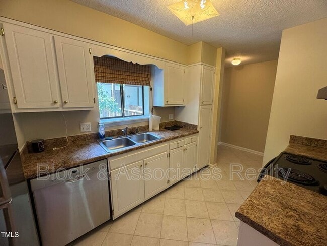 Building Photo - 5112 Flint Ridge Pl