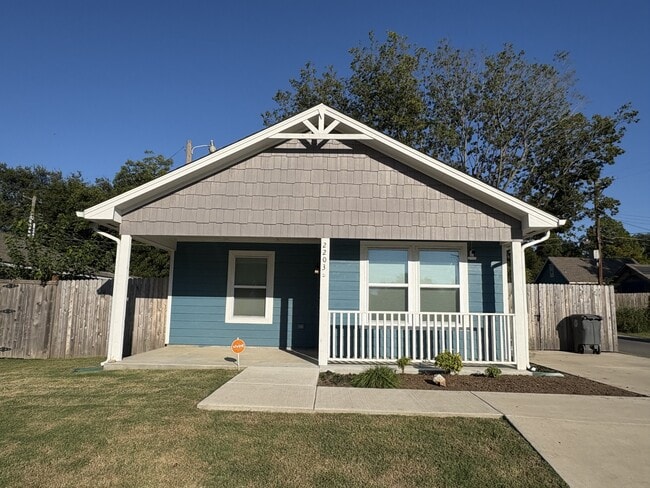 Primary Photo - 2023 N Atlanta Ct