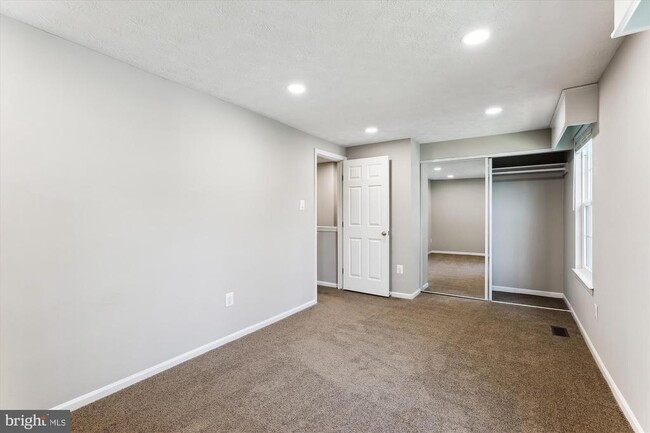 Building Photo - 8345 Silver Trumpet Dr