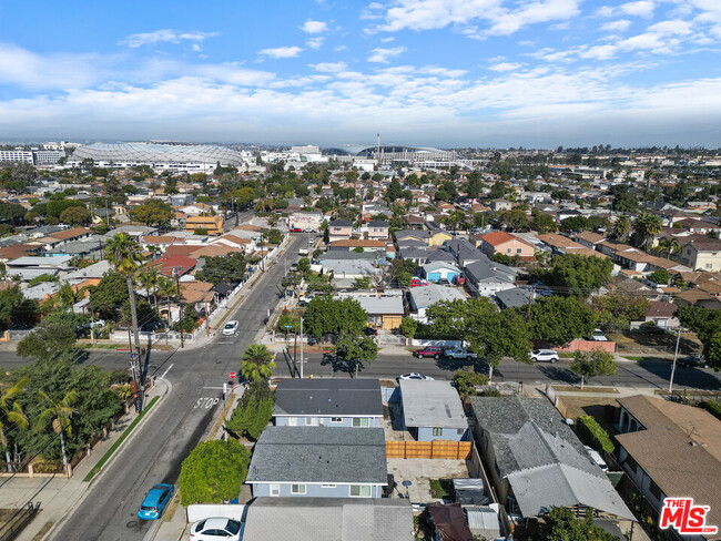 Building Photo - 10802 Doty Ave