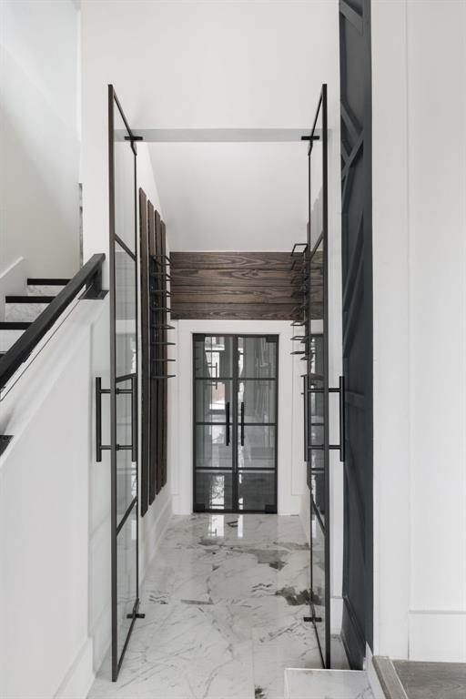 Building Photo - 8610 Grandview Dr