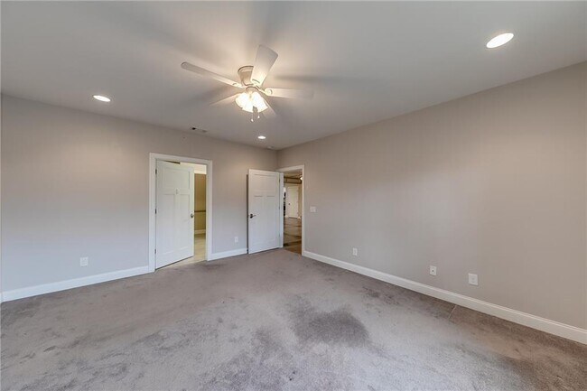 Building Photo - 8365 Wallace Wood Rd