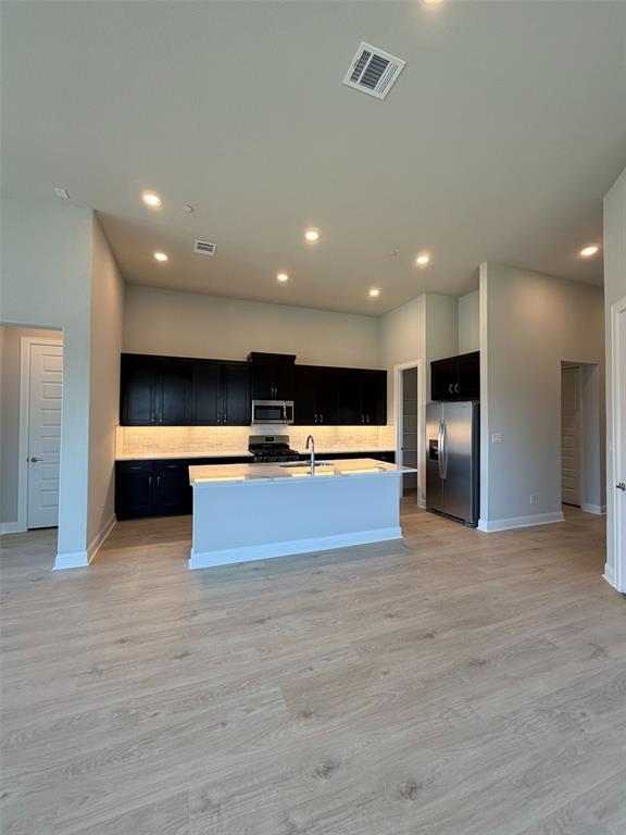 Building Photo - 600 C-Bar Ranch Trl