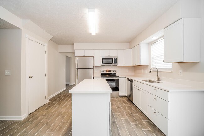 Building Photo - 3183 Innisbrook Ct