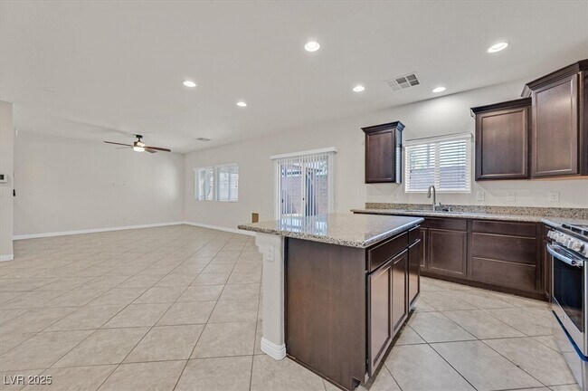 Building Photo - 7859 Saber Tooth St