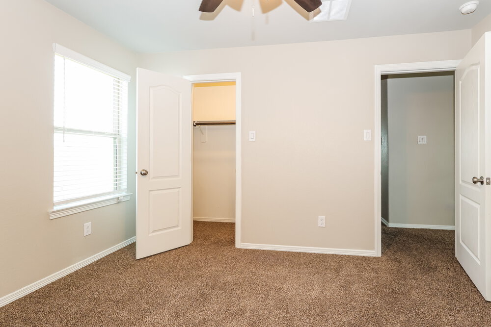 Building Photo - 25726 Northpark Palm Dr