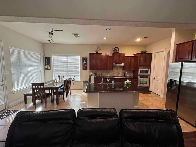 Building Photo - Walsh Trails Beautiful Home