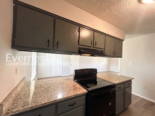 Building Photo - 3565 Corsica Dr