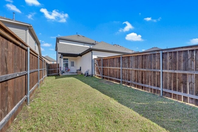 Building Photo - 112 Gracie Wy