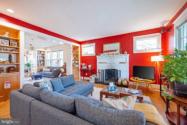 Building Photo - 3512 35th St NW