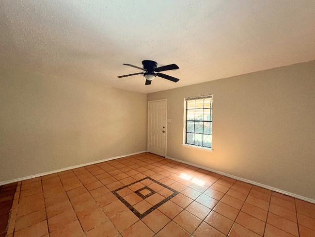 Building Photo - 5120 San Francisco Ave