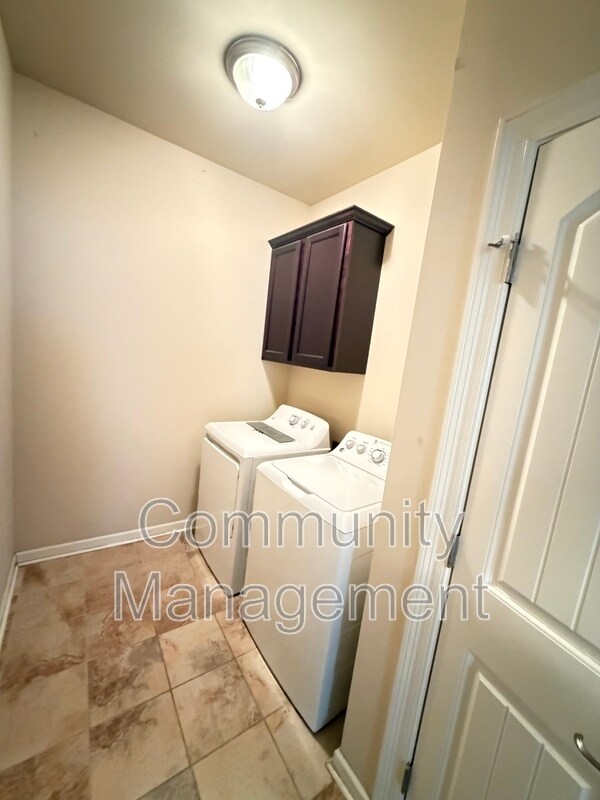 Building Photo - 1415 Granby Dr