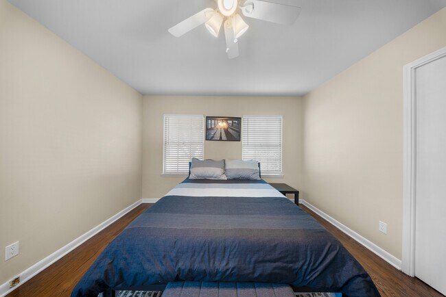 Building Photo - 4802 Kinglet St
