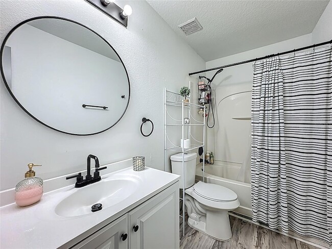 Building Photo - 13841 Chihuly Ct