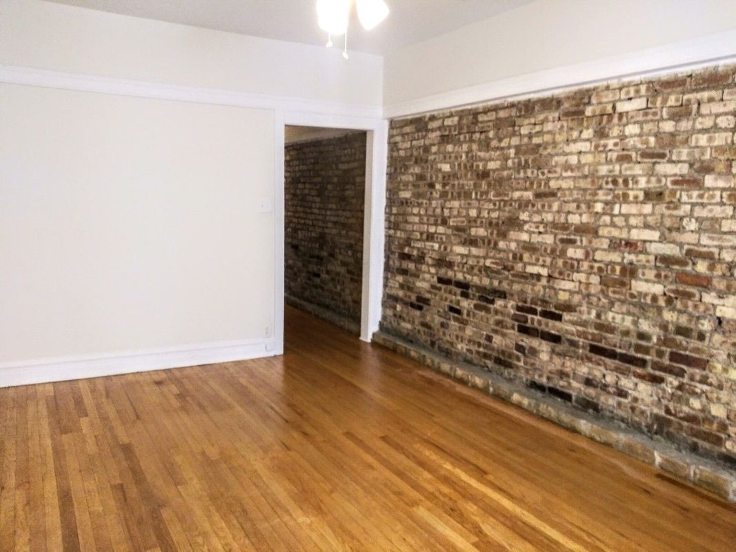 Building Photo - 709 W Cornelia Ave