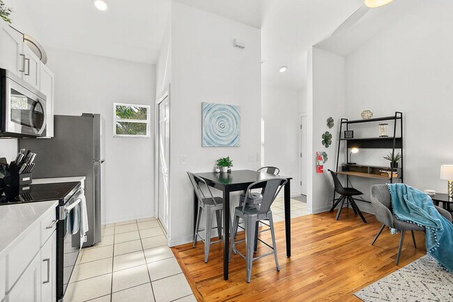 Building Photo - 27 Old Mission Ave