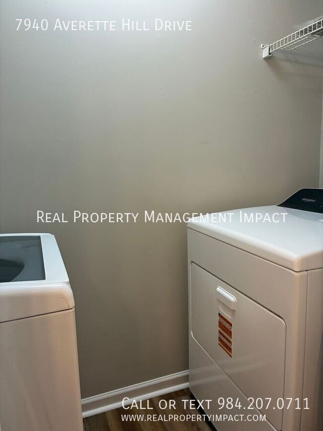 Building Photo - 7940 Averette Hill Dr