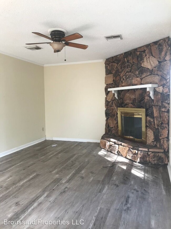 Building Photo - 2 br, 2.5 bath House - 2711 E Simcoe St #8