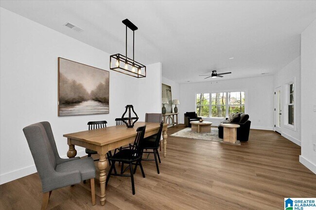 Building Photo - 304 GARDEN St