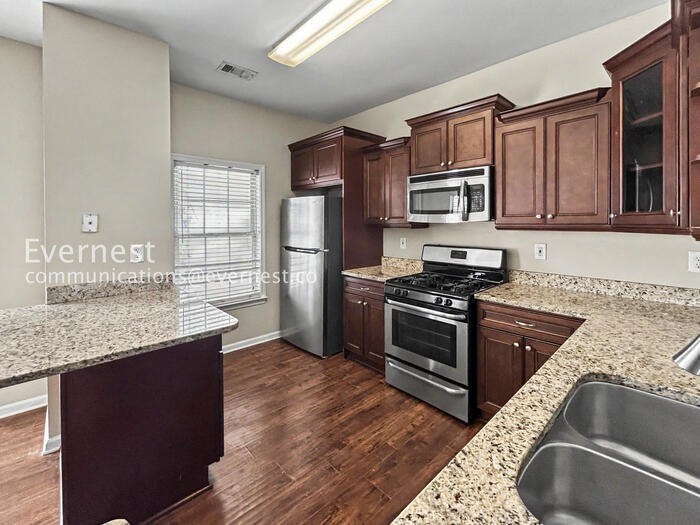 Building Photo - 54 Highoak Dr