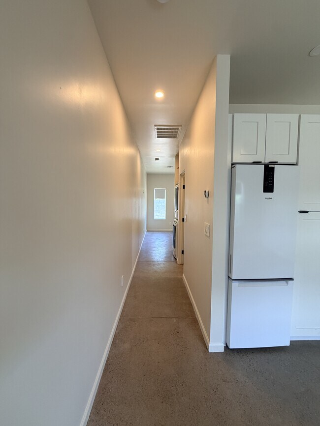 Building Photo - 1507 W Keim Dr