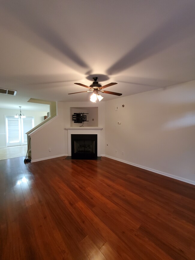 Living room - 64 Amersham Ln