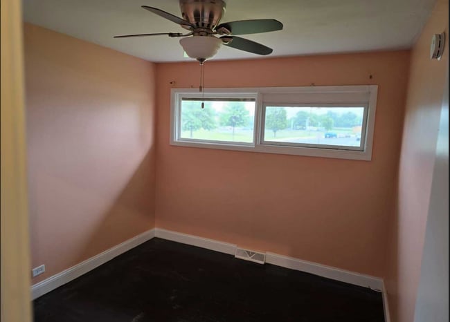 Building Photo - Charming 3-Bedroom Ranch with Modern Updates and Ample Parking