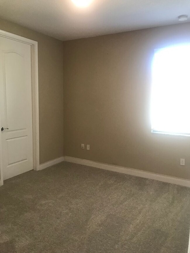 Building Photo - Lake Nona Townhome 3 Bed 2.5 Bath - Move in Special $500 off First Month Rent