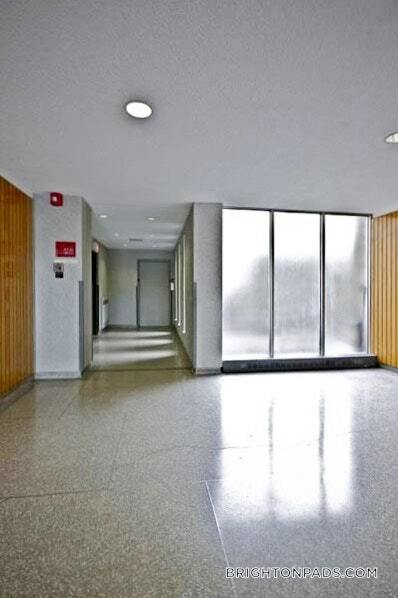 Building Photo - 125 Chiswick Rd