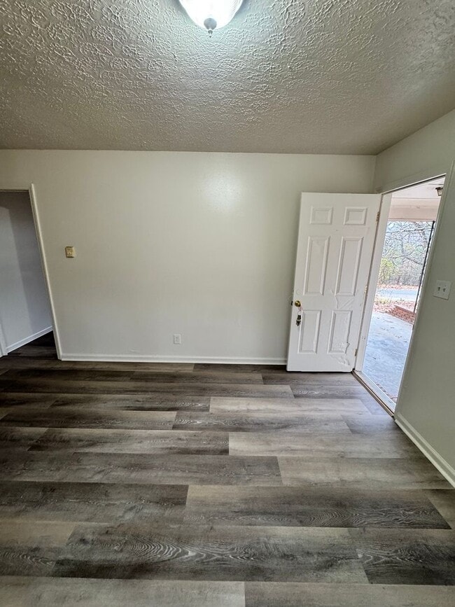 Building Photo - 3/1 In Shelby, NC