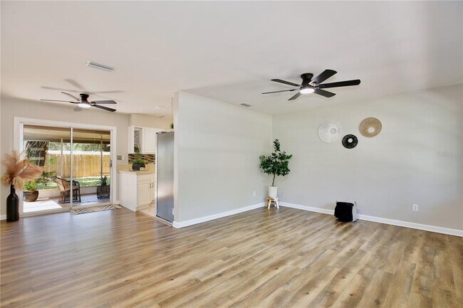 Building Photo - 2914 Lando Ln